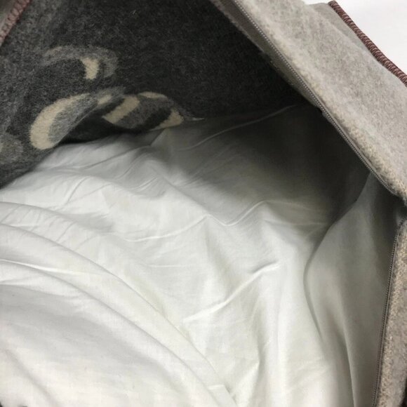 LOUIS VUITTON M70337 logo pillow interior cushion wool / Cashmere - Picture 5 of 11